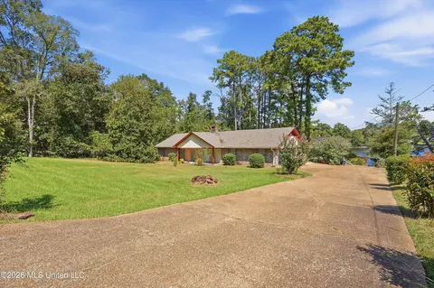 Exterior - 454 Cheyenne Ln, Madison, MS 39110 photo 2 of 13