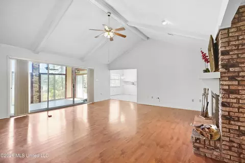 Living - 454 Cheyenne Ln, Madison, MS 39110 photo 5 of 6