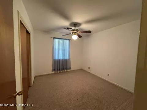 Bedroom - 102 Brookfield Dr, Natchez, MS 39120 photo 6 of 7