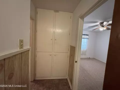 Entry Way - 102 Brookfield Dr, Natchez, MS 39120 photo 4 of 4