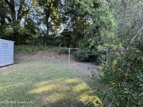 Exterior - 102 Brookfield Dr, Natchez, MS 39120 photo 16 of 19