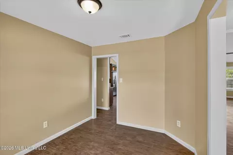 Entry Way - 3104 Wayne Dr, Biloxi, MS 39530 photo 2 of 2