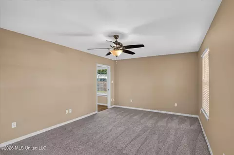 Living - 3104 Wayne Dr, Biloxi, MS 39530 photo 5 of 5