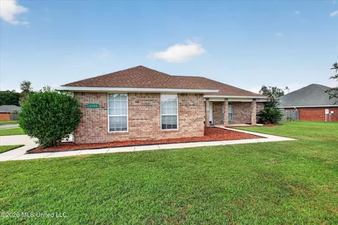 Exterior - 3104 Wayne Dr, Biloxi, MS 39530 photo 2 of 5