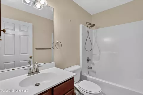 Bath - 3104 Wayne Dr, Biloxi, MS 39530 photo 4 of 4