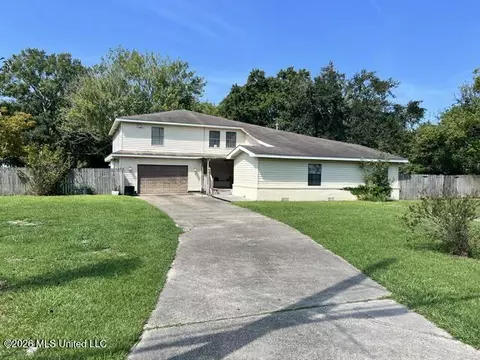 3505 Eden St, Pascagoula, MS 39581