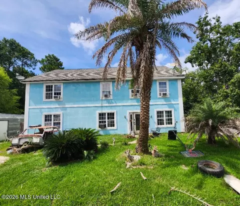 6186 E Lamar St, Bay Saint Louis, MS 39520