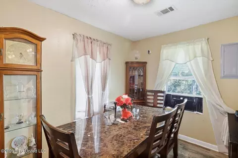 Dining - 3609 W Northside Dr, Jackson, MS 39213 photo 1 of 1