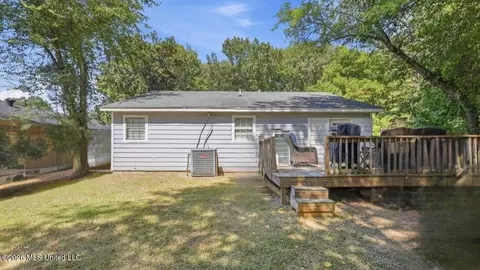 Exterior - 3609 W Northside Dr, Jackson, MS 39213 photo 2 of 4