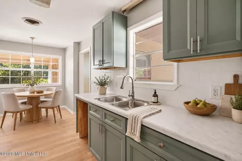 Kitchen - 5225 Sunnyvale Dr, Jackson, MS 39211 photo 2 of 3