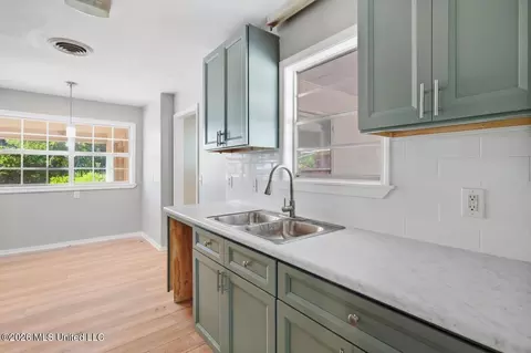 Kitchen - 5225 Sunnyvale Dr, Jackson, MS 39211 photo 1 of 3