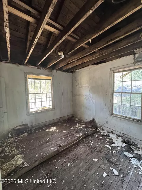 Bedroom - 140 Treehaven Dr, Jackson, MS 39212 photo 2 of 2