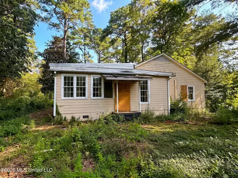 Exterior - 407 Alta Woods Blvd, Jackson, MS 39204 photo 3 of 3