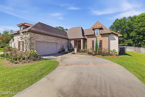 Exterior - 978 Emily Dr, Biloxi, MS 39532 photo 9 of 10