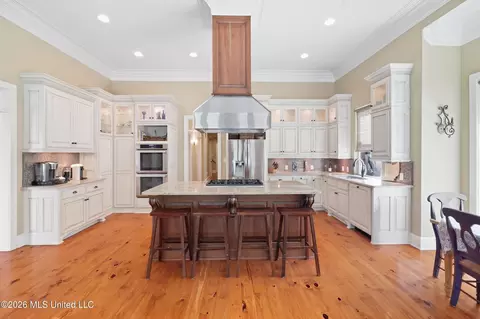 Kitchen - 978 Emily Dr, Biloxi, MS 39532 photo 6 of 7