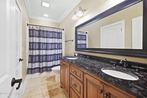 Bath - 978 Emily Dr, Biloxi, MS 39532 photo 9 of 10