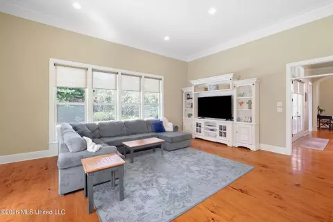Living - 978 Emily Dr, Biloxi, MS 39532 photo 2 of 2