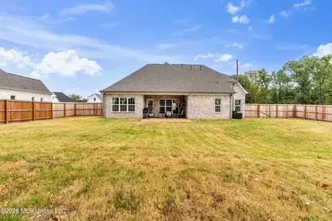 Exterior - 963 Buttermilk Dr, Nesbit, MS 38651 photo 4 of 4