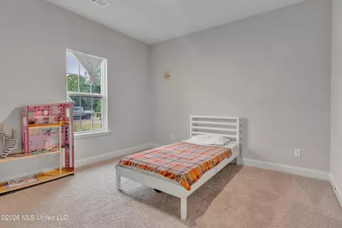 Bedroom - 963 Buttermilk Dr, Nesbit, MS 38651 photo 3 of 4