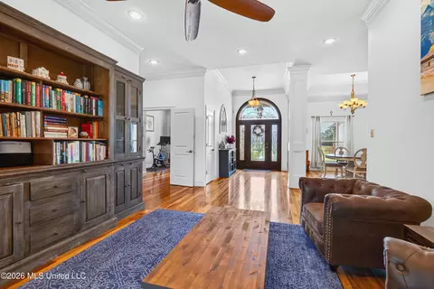 Entry Way - 12244 E Pointe Dr, Picayune, MS 39466 photo 3 of 8