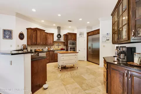 Kitchen - 12244 E Pointe Dr, Picayune, MS 39466 photo 1 of 6