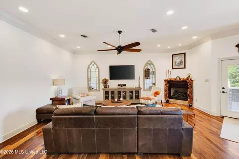 Living - 12244 E Pointe Dr, Picayune, MS 39466 photo 2 of 4