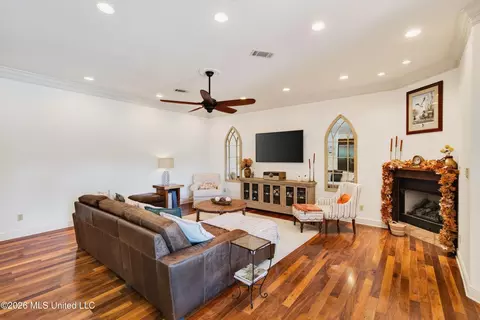 Living - 12244 E Pointe Dr, Picayune, MS 39466 photo 3 of 4