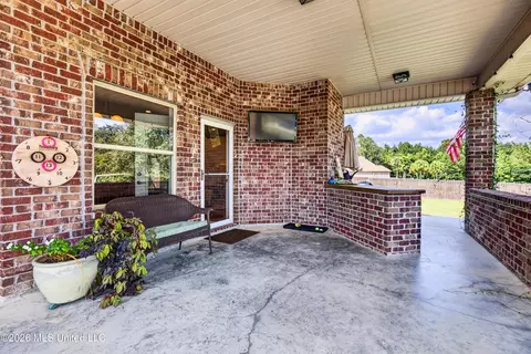 Exterior - 12244 E Pointe Dr, Picayune, MS 39466 photo 6 of 20