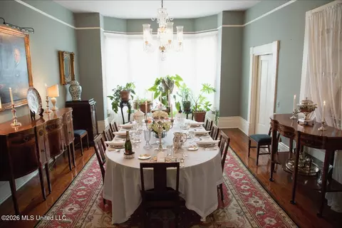 Dining - 138 E Fulton St, Canton, MS 39046 photo 4 of 5