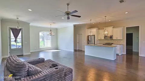 Living - 359 Emerald Way, Brandon, MS 39047 photo 3 of 3