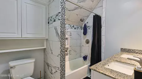 Bath - 359 Emerald Way, Brandon, MS 39047 photo 4 of 4