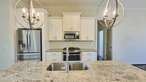 Kitchen - 359 Emerald Way, Brandon, MS 39047 photo 1 of 2