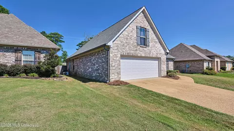 Exterior - 359 Emerald Way, Brandon, MS 39047 photo 2 of 4