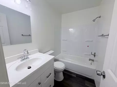 Bath - 260 Morrison Rd, Florence, MS 39073 photo 3 of 3