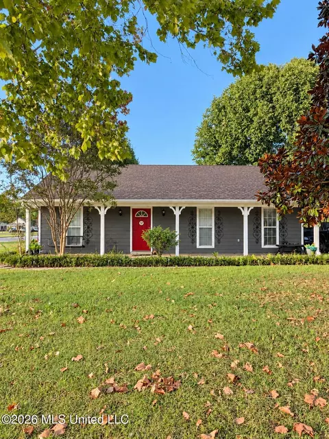 7424 Grace Blvd, Horn Lake, MS 38637