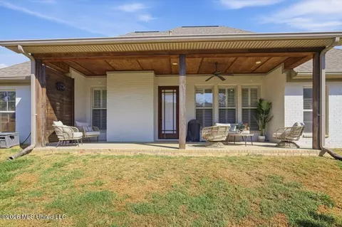 Exterior - 106 Elizabeth Dr, Brandon, MS 39042 photo 3 of 5