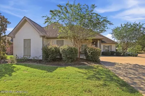 Exterior - 106 Elizabeth Dr, Brandon, MS 39042 photo 2 of 5