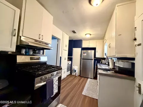 Kitchen - 311 N Street Dr, Brookhaven, MS 39601 photo 2 of 4