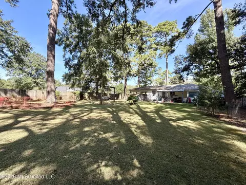 Exterior - 311 N Street Dr, Brookhaven, MS 39601 photo 8 of 10