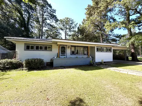 Exterior - 311 N Street Dr, Brookhaven, MS 39601 photo 2 of 10