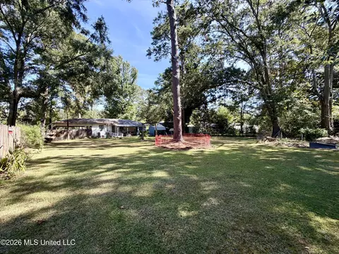 Exterior - 311 N Street Dr, Brookhaven, MS 39601 photo 9 of 10