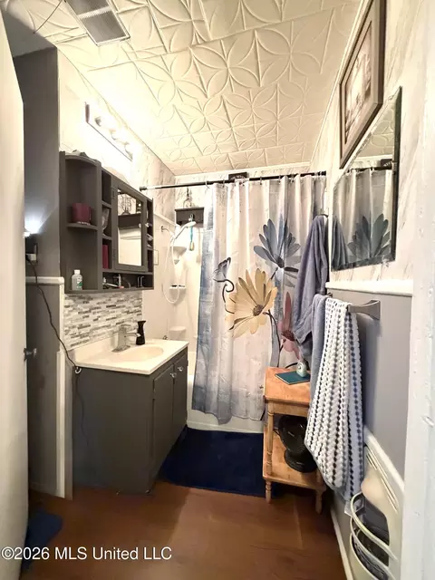 Bath - 311 N Street Dr, Brookhaven, MS 39601 photo 1 of 3