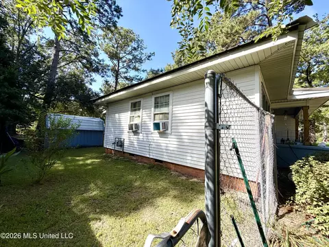 Exterior - 311 N Street Dr, Brookhaven, MS 39601 photo 5 of 10