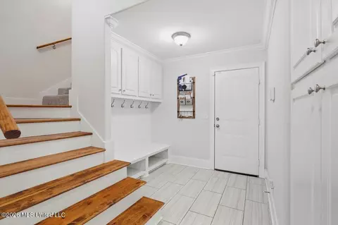 Entry Way - 126 Essen Ln, Madison, MS 39110 photo 2 of 2