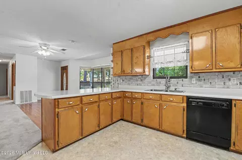 Kitchen - 154 Read Rd, Lucedale, MS 39452 photo 2 of 3