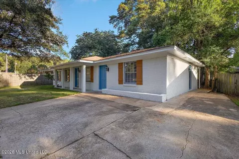 Exterior - 2549 Gina Dr, Pearl, MS 39208 photo 2 of 7