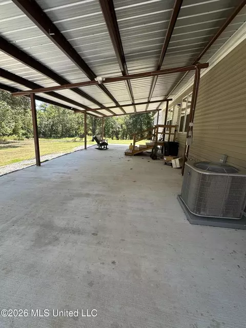 Exterior - 3183 Chichester Rd, Edwards, MS 39066 photo 2 of 4