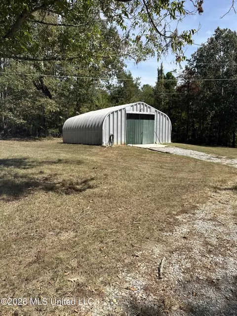 Exterior - 3183 Chichester Rd, Edwards, MS 39066 photo 3 of 4
