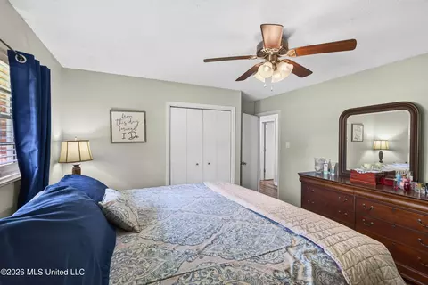 Bedroom - 5232 Ward Pineview Rd, Lucedale, MS 39452 photo 2 of 3