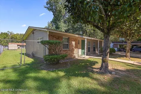 Exterior - 6588 Johnson Pl, Jackson, MS 39213 photo 3 of 8